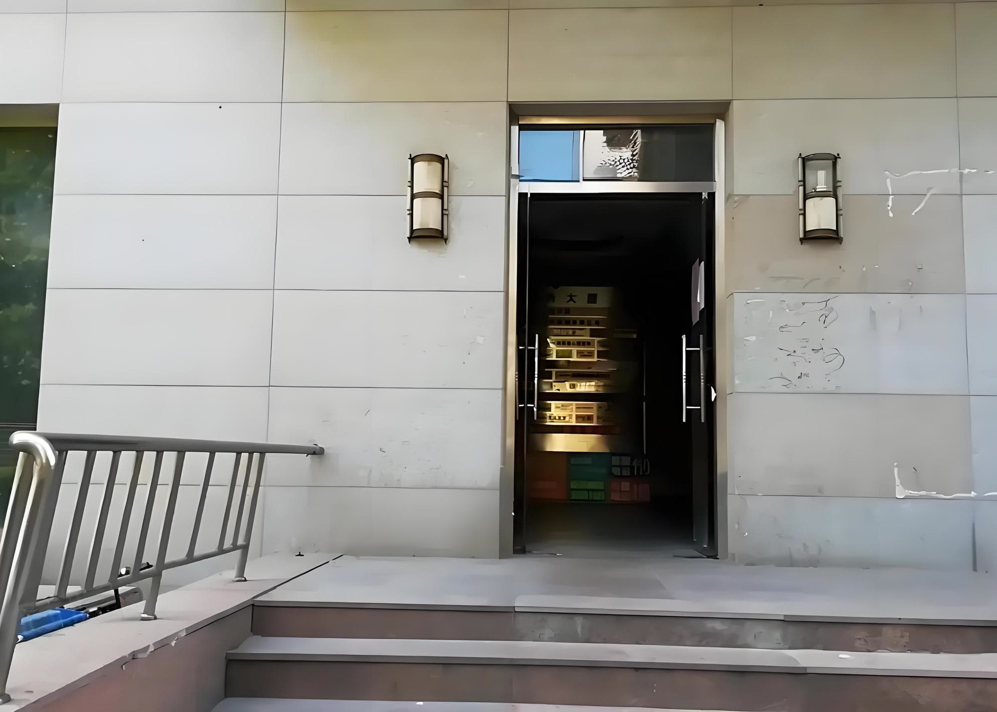 入口